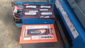 Lắp đặt Pin Lithium SuperV cho xe nâng người(SVA24-150)