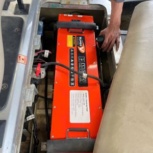 Lắp đặt pin xe điện du lịch, xe golf LiFePo4 SuperV 51.2V 100Ah (SVG48-100A)